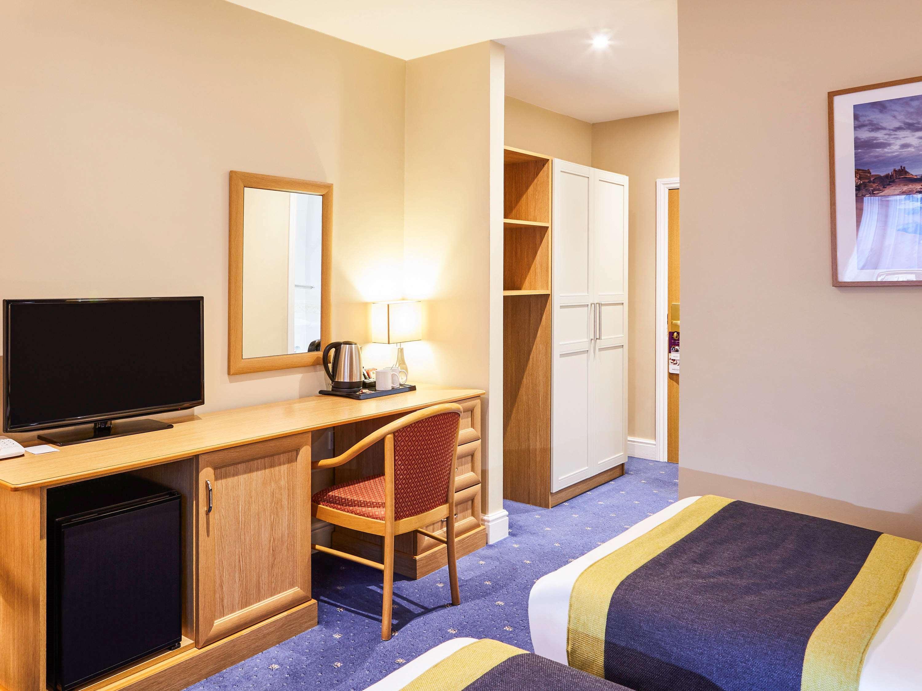 เมอร์เคียว นิวบิวรี เวสต์ เกรนจ์ โฮเต็ล Hotel ทัตแชม ภายนอก รูปภาพ