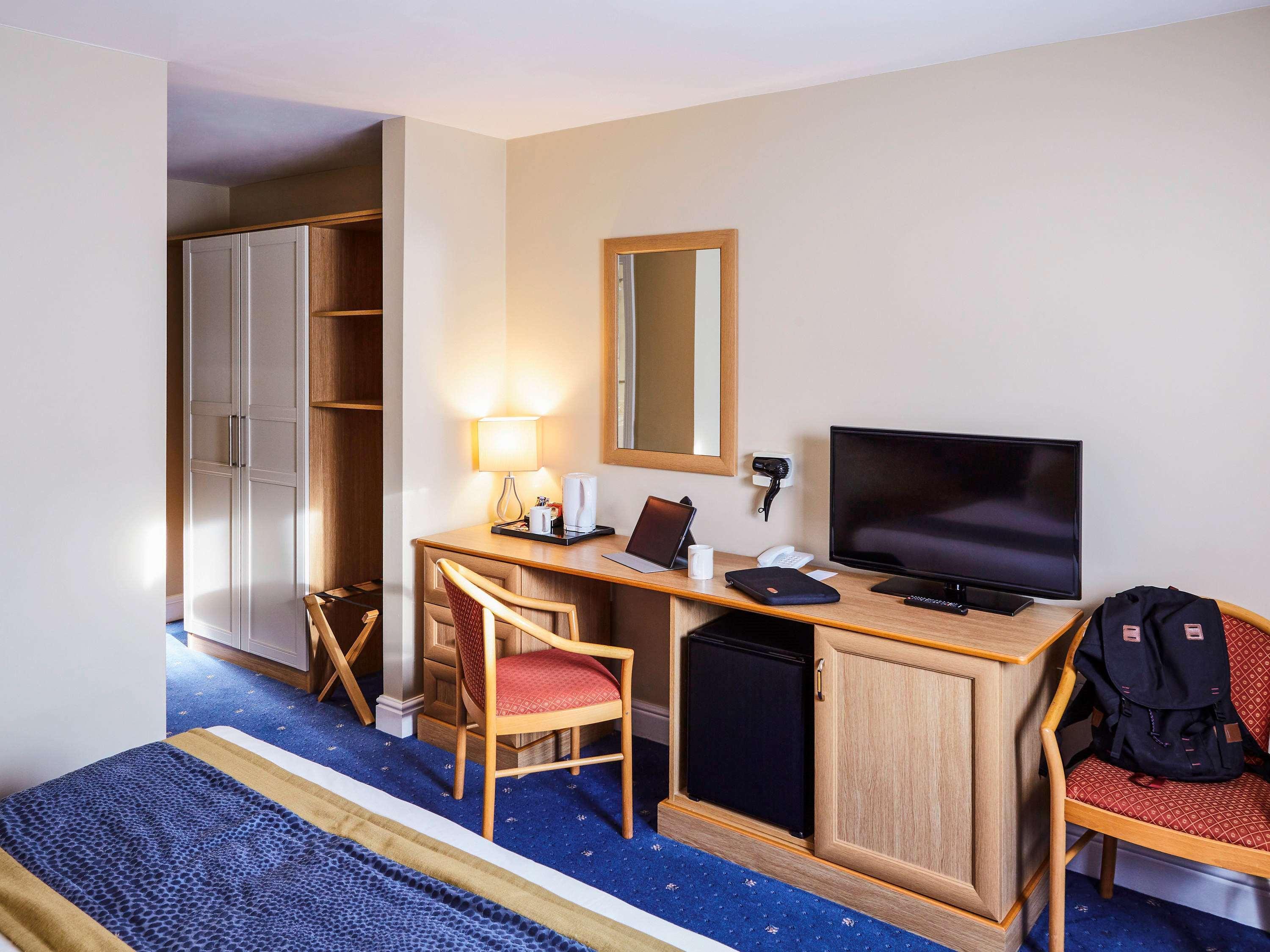 เมอร์เคียว นิวบิวรี เวสต์ เกรนจ์ โฮเต็ล Hotel ทัตแชม ภายนอก รูปภาพ