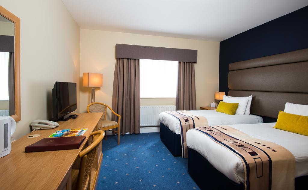 เมอร์เคียว นิวบิวรี เวสต์ เกรนจ์ โฮเต็ล Hotel ทัตแชม ภายนอก รูปภาพ