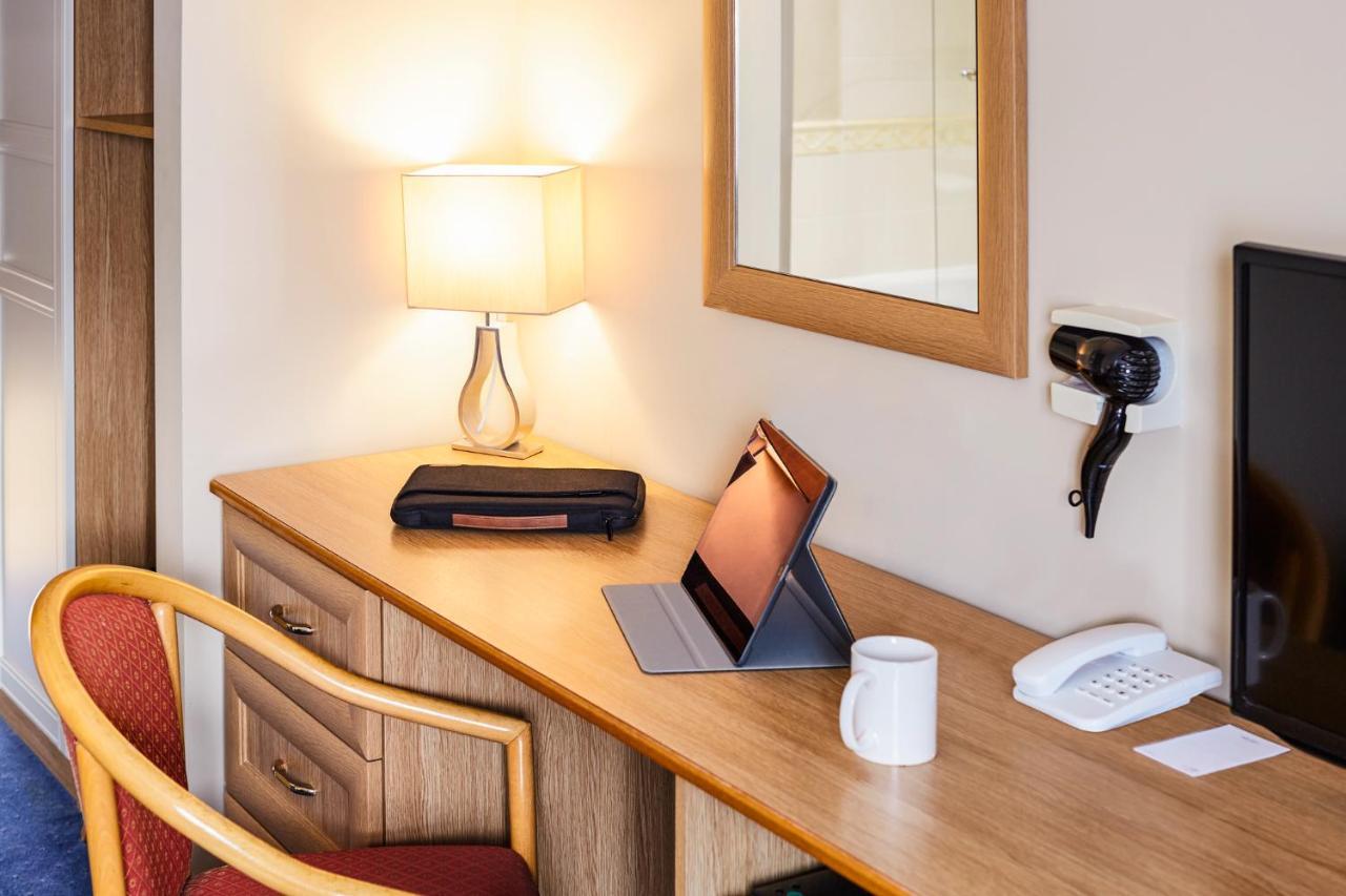 เมอร์เคียว นิวบิวรี เวสต์ เกรนจ์ โฮเต็ล Hotel ทัตแชม ภายนอก รูปภาพ