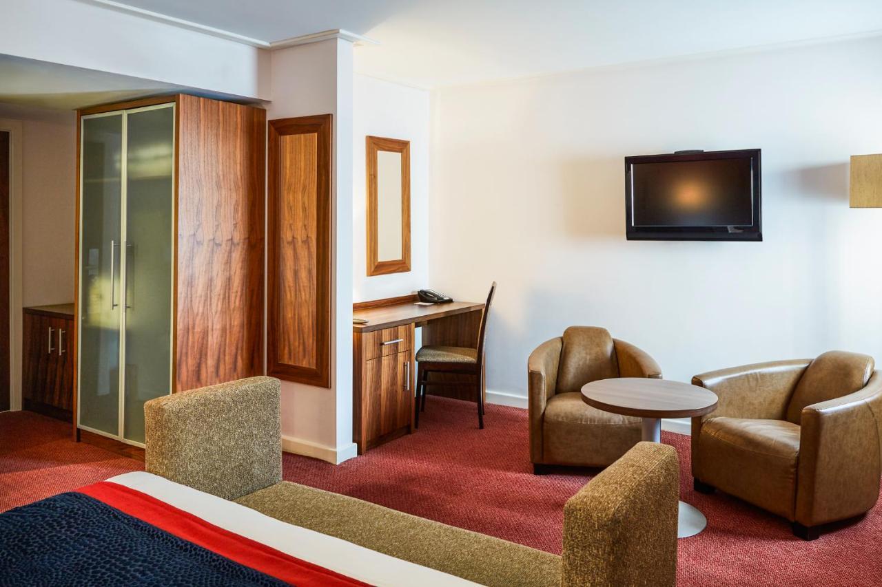 เมอร์เคียว นิวบิวรี เวสต์ เกรนจ์ โฮเต็ล Hotel ทัตแชม ภายนอก รูปภาพ